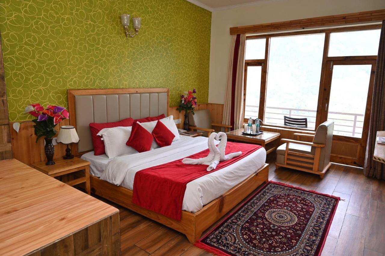 Hotel Seven Hills Manali Bagian luar foto
