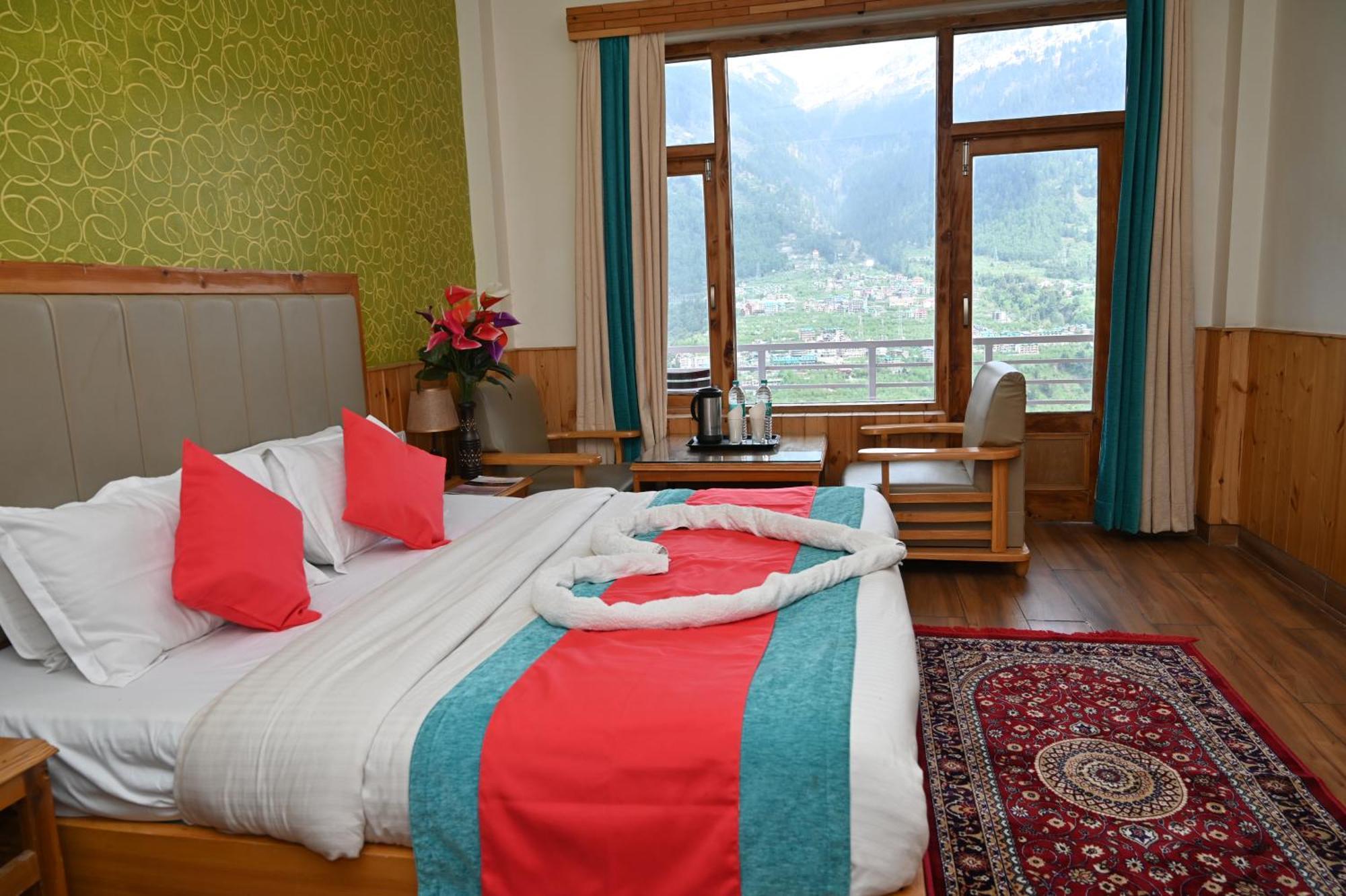 Hotel Seven Hills Manali Bagian luar foto