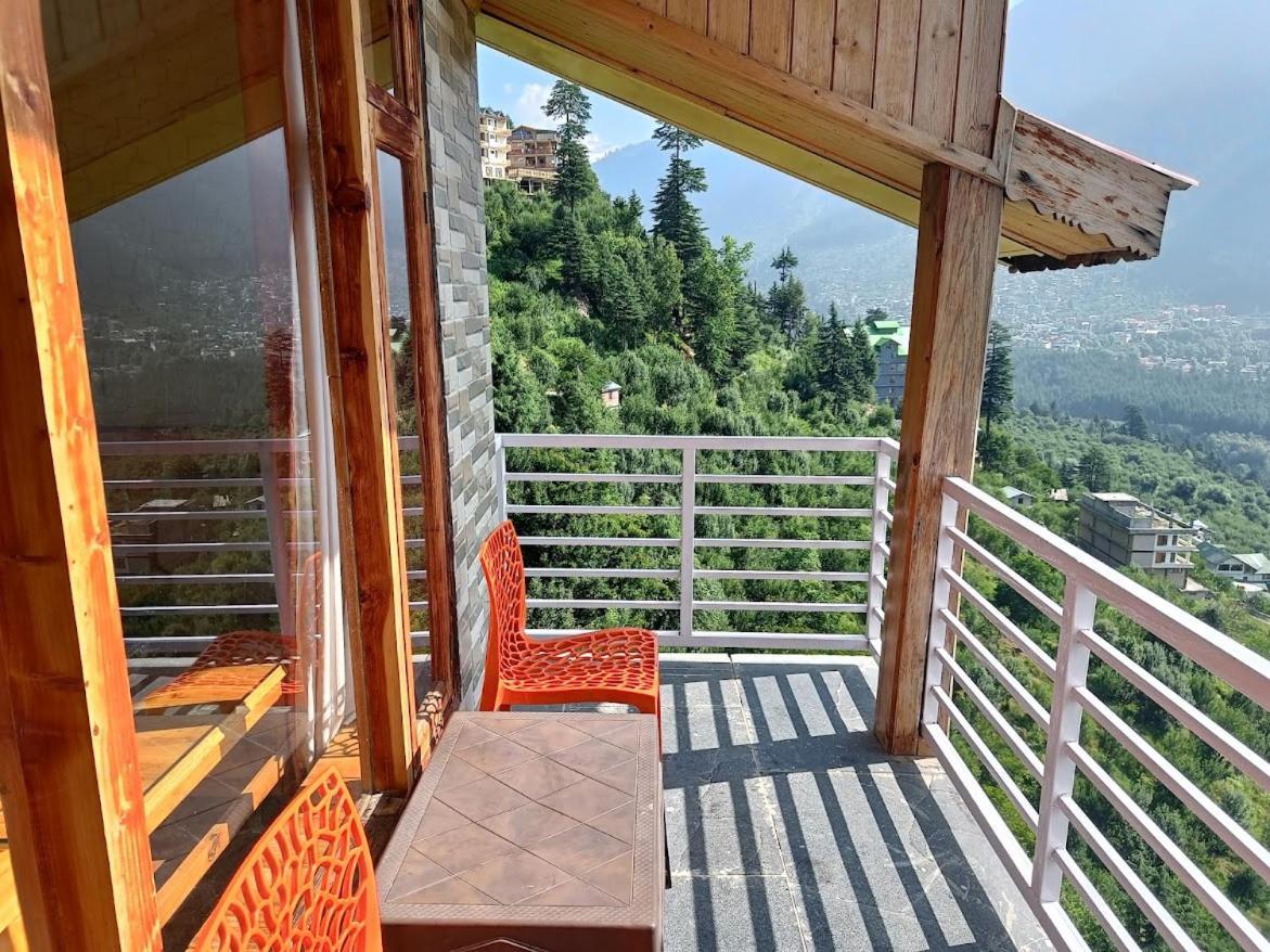 Hotel Seven Hills Manali Bagian luar foto