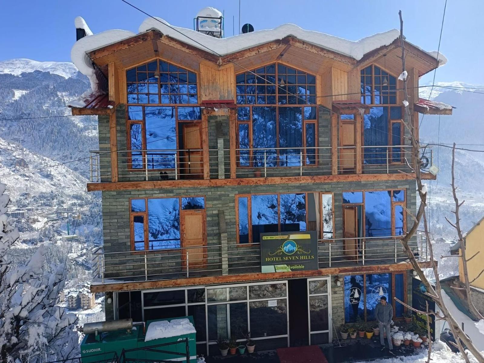 Hotel Seven Hills Manali Bagian luar foto