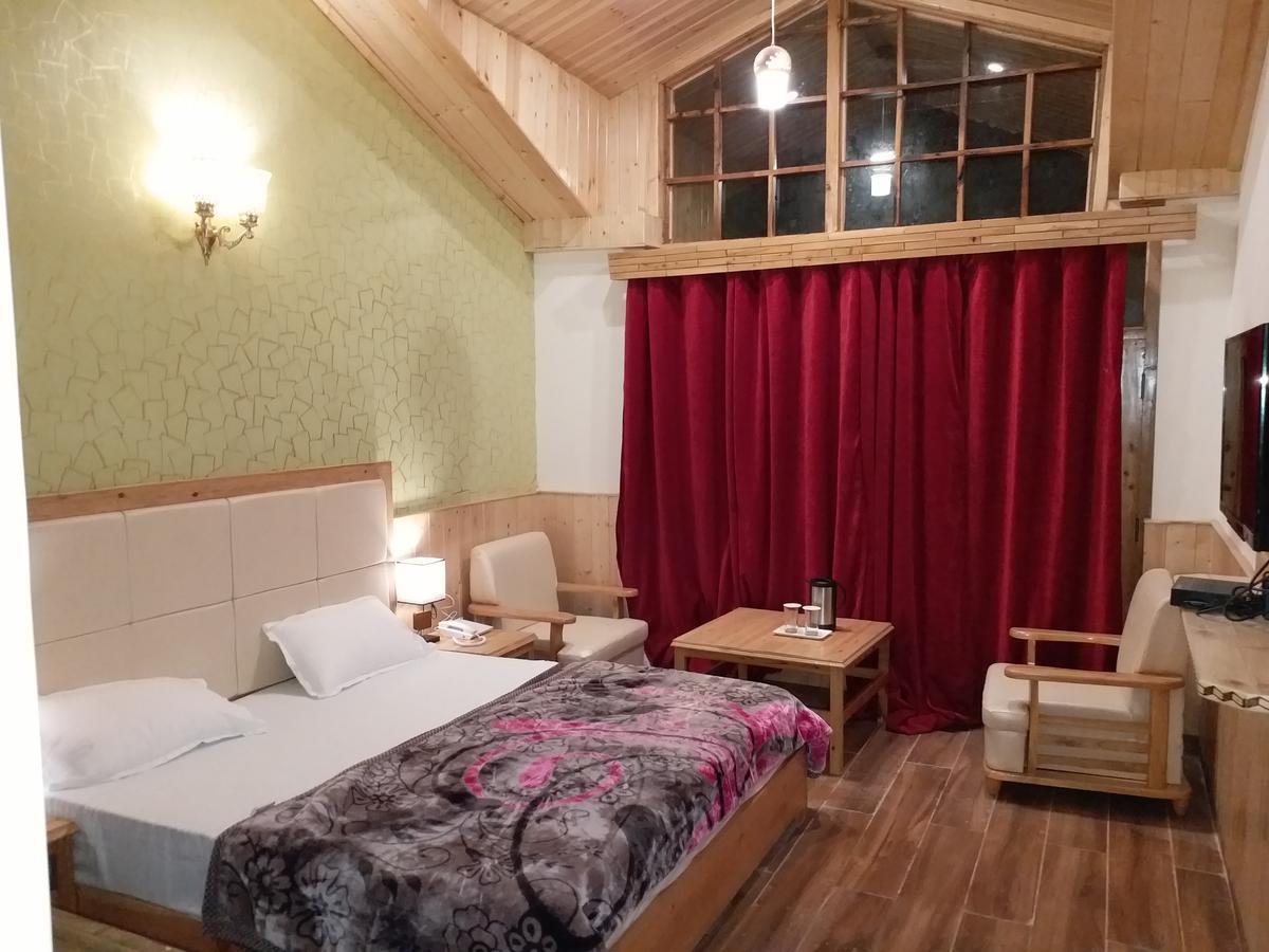 Hotel Seven Hills Manali Bagian luar foto
