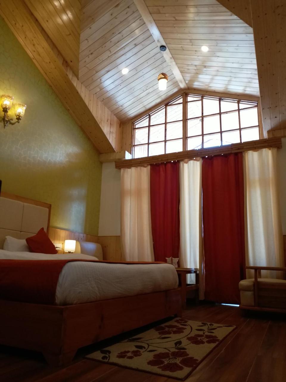 Hotel Seven Hills Manali Bagian luar foto