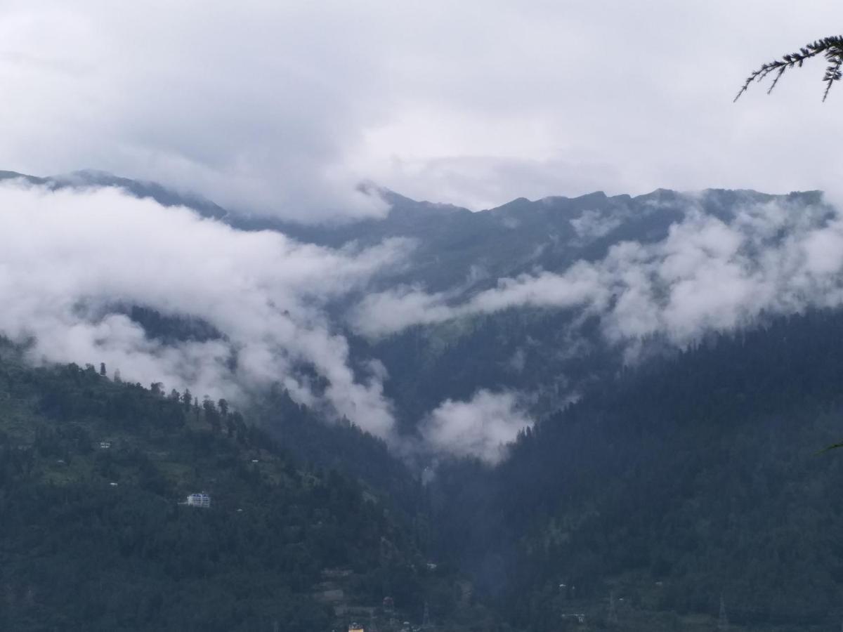 Hotel Seven Hills Manali Bagian luar foto